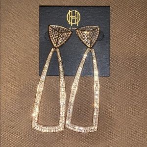 NWT house of Harlow earrings